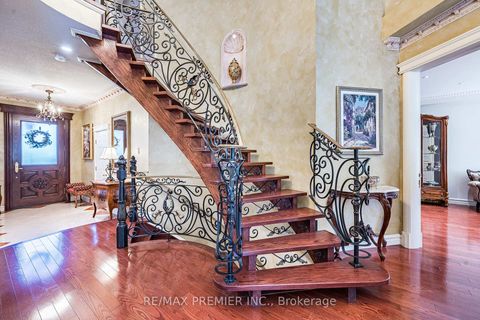 Photo 23 at 111 Arista Gate, Islington Woods, Vaughan