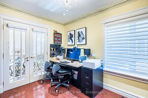 Photo 29 at 111 Arista Gate, Islington Woods, Vaughan