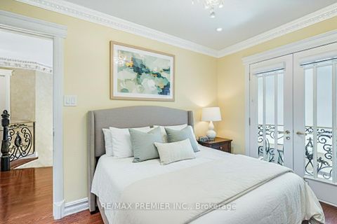 Photo 31 at 111 Arista Gate, Islington Woods, Vaughan