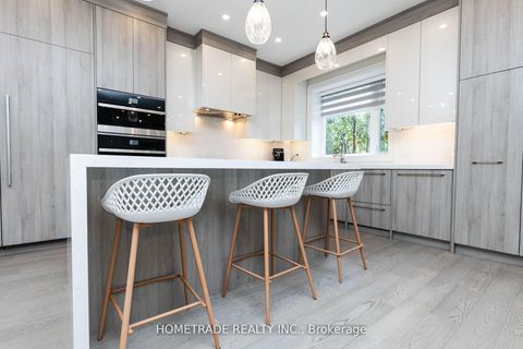 Photo 6 at 53 Culnan Avenue E, City Centre West, Toronto