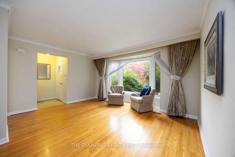 Photo 4 at 265 Woodsworth Road, Windfields, Toronto