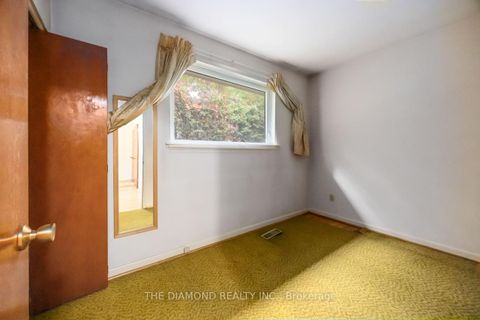 Photo 27 at 265 Woodsworth Road, Windfields, Toronto