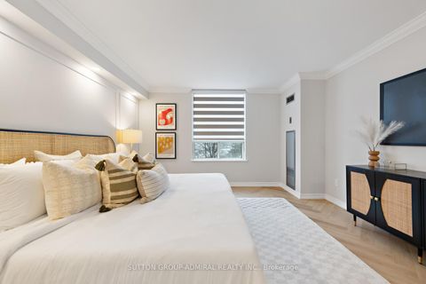 Photo 27 at 304 - 7 Townsgate Drive, Yorkhill, Vaughan