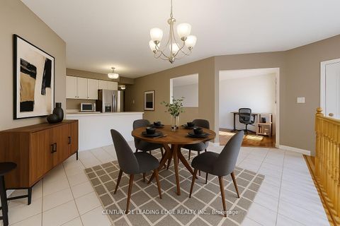 Photo 9 at 929 Glenbourne Court, Pinecrest, Oshawa