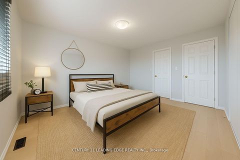 Photo 15 at 929 Glenbourne Court, Pinecrest, Oshawa