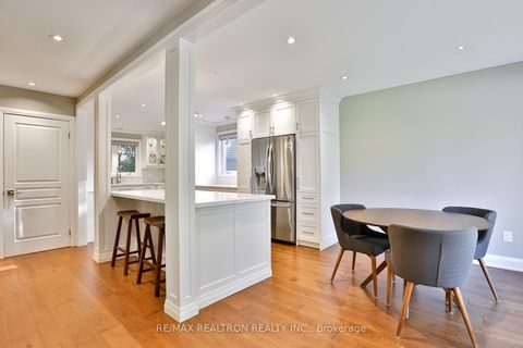 Photo 3 at 21 Meadowglade Crescent, Henry Farm, Toronto