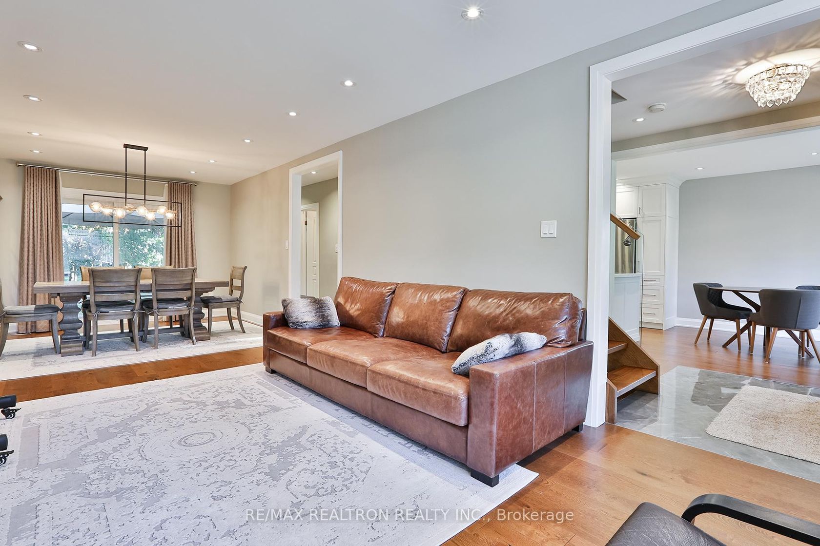 Photo 14 at 21 Meadowglade Crescent, Henry Farm, Toronto Photo 14 at 21 Meadowglade Crescent, Henry Farm, Toronto