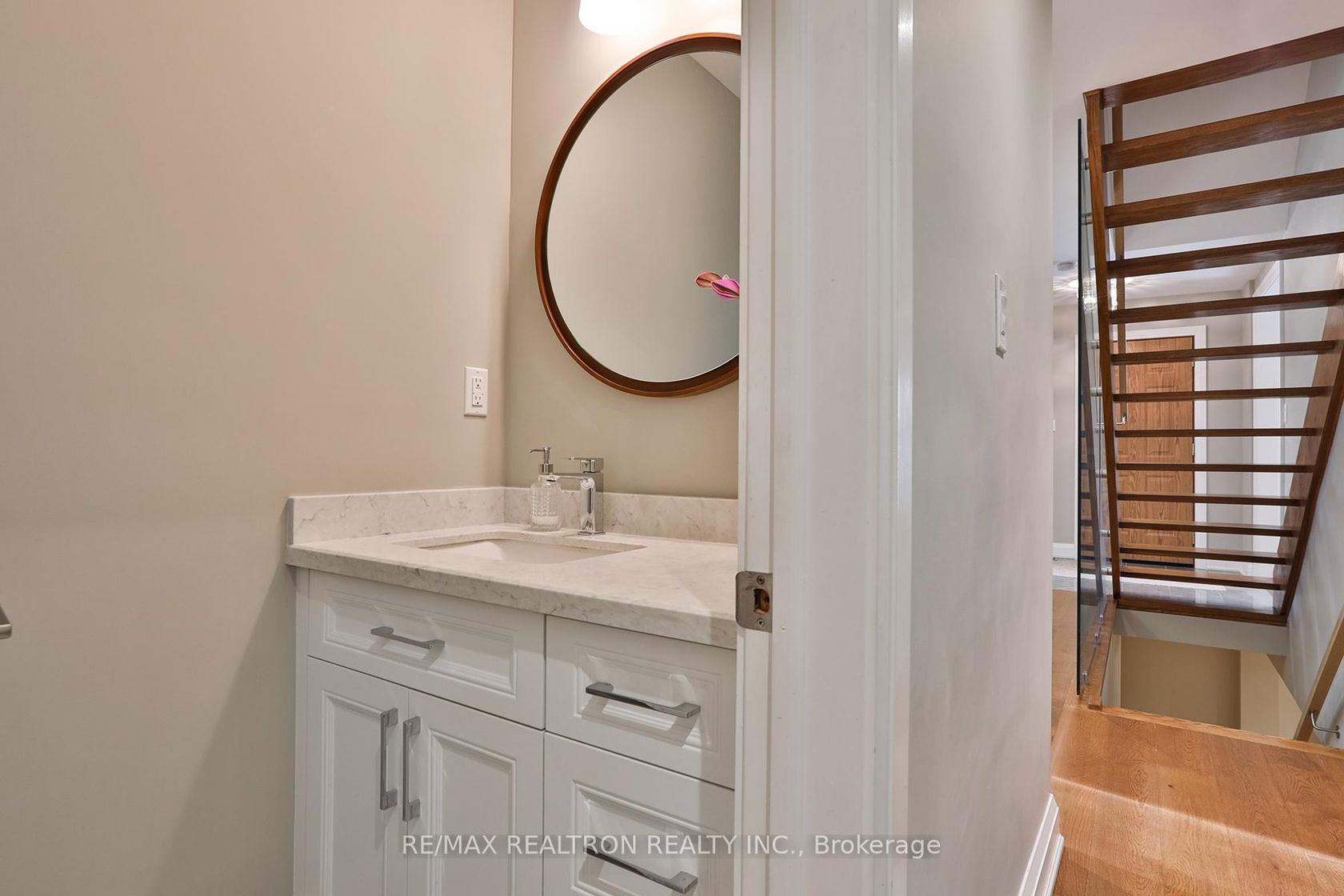 Photo 18 at 21 Meadowglade Crescent, Henry Farm, Toronto Photo 18 at 21 Meadowglade Crescent, Henry Farm, Toronto