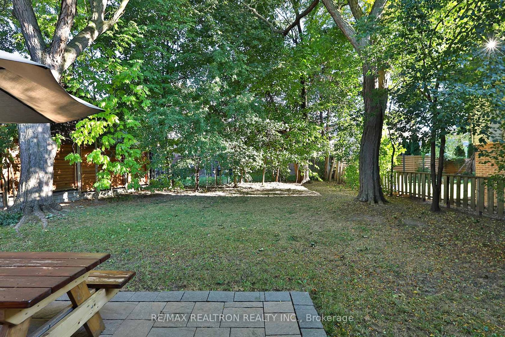 Photo 20 at 21 Meadowglade Crescent, Henry Farm, Toronto Photo 20 at 21 Meadowglade Crescent, Henry Farm, Toronto