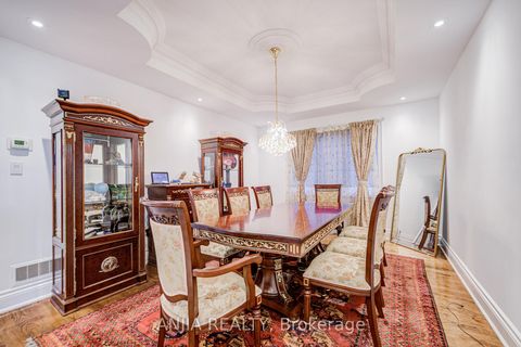 Photo 11 at 212 19th Avenue, Jefferson, Richmond Hill