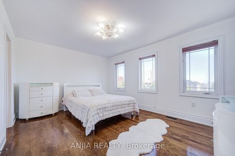 Photo 32 at 212 19th Avenue, Jefferson, Richmond Hill