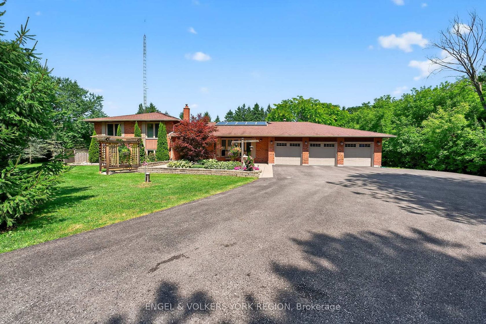 90 Dearbourne Avenue, Rural King, King 