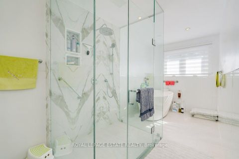 Photo 23 at 23 Lisburn Crescent, Don Valley Village, Toronto
