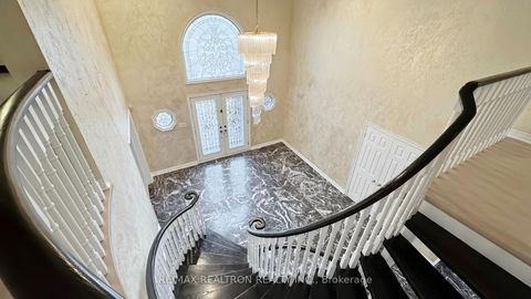 Photo 3 at 61 Glenayr Road, Bayview Hill, Richmond Hill