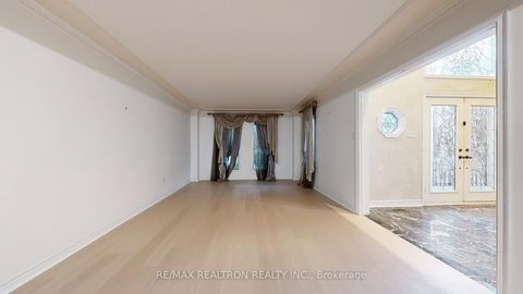 Photo 7 at 61 Glenayr Road, Bayview Hill, Richmond Hill