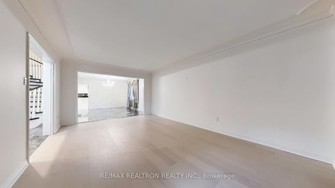 Photo 8 at 61 Glenayr Road, Bayview Hill, Richmond Hill