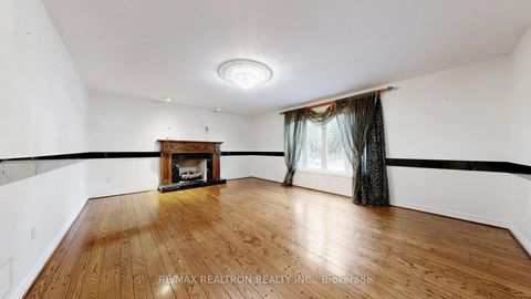 Photo 11 at 61 Glenayr Road, Bayview Hill, Richmond Hill