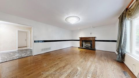 Photo 12 at 61 Glenayr Road, Bayview Hill, Richmond Hill