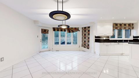 Photo 15 at 61 Glenayr Road, Bayview Hill, Richmond Hill