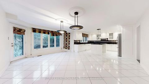 Photo 16 at 61 Glenayr Road, Bayview Hill, Richmond Hill