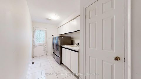 Photo 19 at 61 Glenayr Road, Bayview Hill, Richmond Hill