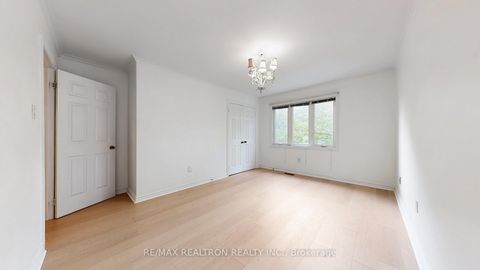 Photo 27 at 61 Glenayr Road, Bayview Hill, Richmond Hill