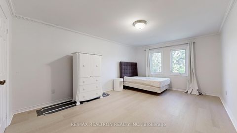 Photo 28 at 61 Glenayr Road, Bayview Hill, Richmond Hill