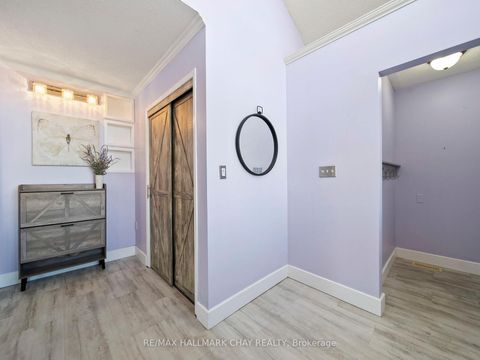 Photo 3 at 7 ASSINIBOINE Drive, Holly, Barrie