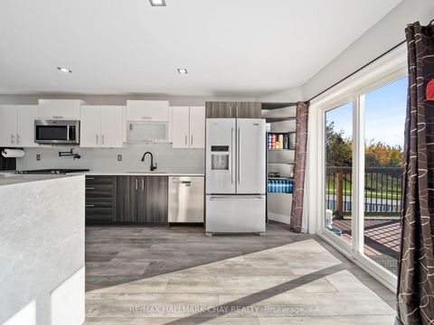 Photo 12 at 7 ASSINIBOINE Drive, Holly, Barrie