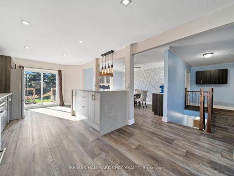 Photo 14 at 7 ASSINIBOINE Drive, Holly, Barrie