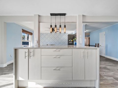 Photo 15 at 7 ASSINIBOINE Drive, Holly, Barrie