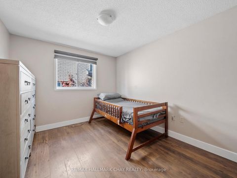 Photo 23 at 7 ASSINIBOINE Drive, Holly, Barrie