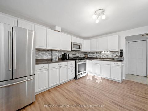 Photo 27 at 7 ASSINIBOINE Drive, Holly, Barrie