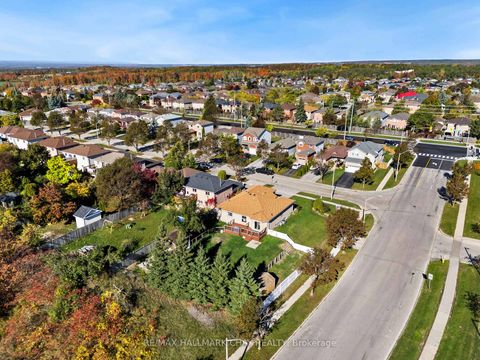 Photo 40 at 7 ASSINIBOINE Drive, Holly, Barrie