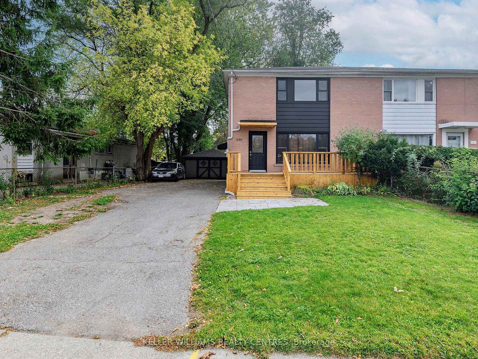 296 Taylor Mills Drive N, Crosby, Richmond Hill photo number 2