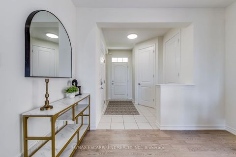 Photo 6 at 3429 Eternity Way, GO Glenorchy, Oakville