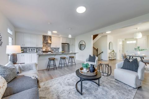 Photo 16 at 3429 Eternity Way, GO Glenorchy, Oakville