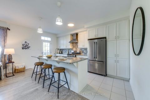 Photo 17 at 3429 Eternity Way, GO Glenorchy, Oakville