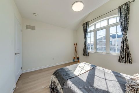 Photo 40 at 3429 Eternity Way, GO Glenorchy, Oakville