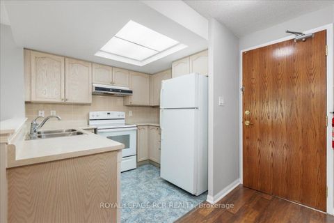 Photo 17 at 212 - 900 Bogart Mill Trail, College Manor, Newmarket