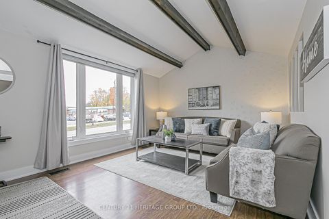 Photo 8 at 181 Muriel Street, College Manor, Newmarket