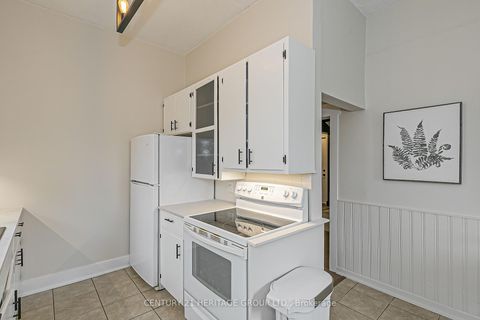 Photo 12 at 181 Muriel Street, College Manor, Newmarket