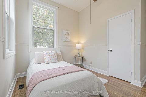 Photo 17 at 181 Muriel Street, College Manor, Newmarket