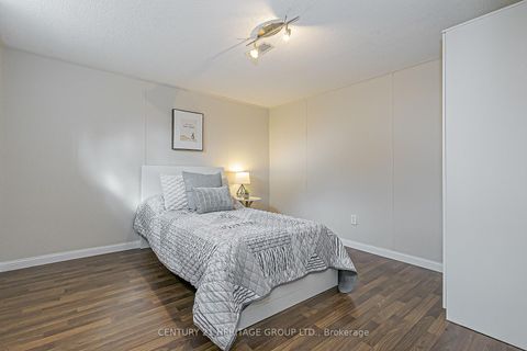 Photo 24 at 181 Muriel Street, College Manor, Newmarket