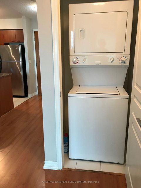 Photo 7 at 810 - 1403 Royal York Road, Humber Heights, Toronto