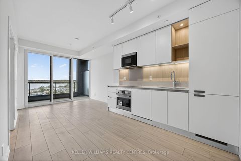 Photo 1 at 909 - 39 Mary Street, City Centre, Barrie