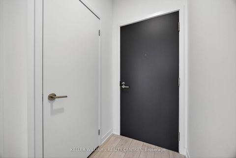 Photo 4 at 909 - 39 Mary Street, City Centre, Barrie