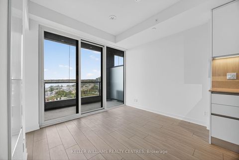 Photo 11 at 909 - 39 Mary Street, City Centre, Barrie