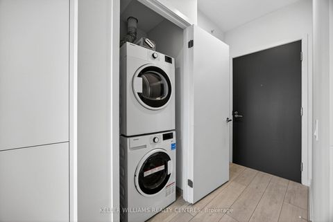 Photo 20 at 909 - 39 Mary Street, City Centre, Barrie