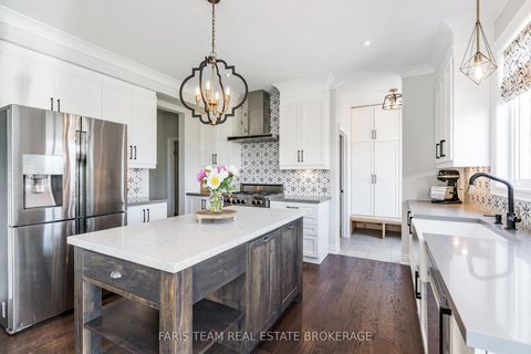Photo 7 at 38 Nelson Street, Creemore, Clearview